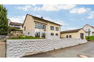 Einfamilienhaus kaufen in 91365 Weilersbach, Weilersbach - Großzügiges Wohnen mit Außenpool und Garage