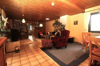 Wohnung kaufen in 53639 Königswinter, Königswinter - 3 Zimmer Dachgeschoss-Wohnung mit Balkon in Königswinter-Ittenbach!