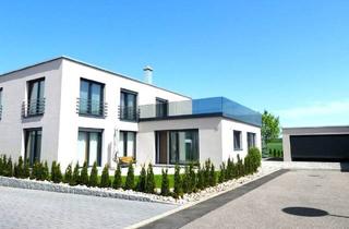 Wohnung kaufen in 74172 Neckarsulm, Neckarsulm / Amorbach - WOHNTRAUM mit Weitblick am Feld gelegen- Moderne 4,5-Zimmer-Wohn. mit Maxi-Terrasse im 2 Fam.-Haus