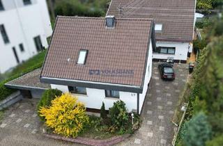 Haus kaufen in 69190 Walldorf, Walldorf - 2 Einfamilienhäuser auf einem großen Grundstück mit Garagen und Garten!