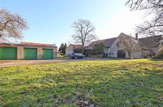 Haus kaufen in 32312 Lübbecke, Lübbecke - Ehemaliges landwirtschaftliches Gebäude mit etwa 2,5 ha Land