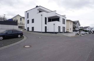 Wohnung kaufen in Bussard Strasse, 53545 Linz, Schöne 3 Zi. EG Wohnung in einem 2.-Fa.Haus