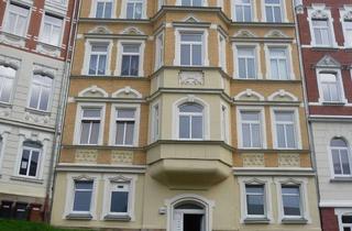 Wohnung kaufen in 08523 Plauen, Attraktive 4-Zimmer-Wohnung mit Balkon im 1. OG in Plauen