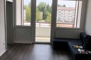 Wohnung mieten in Anton-Günther-Weg 17, 84478 Waldkraiburg, Schöne 2-Zimmer-Wohnung mit Balkon und Einbauküche in Waldkraiburg