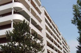 Wohnung mieten in Röntgenstraße 13, 86199 Göggingen, Stilvolle, möblierte 1-ZKB mit Balkon und EBK in ruhiger Lage Augsburg - Göggingen