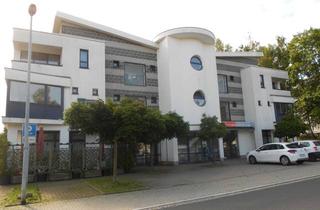 Wohnung mieten in Dr.-Wilhelm-Külz-Straße 92, 09618 Brand-Erbisdorf, Moderne 3-Raumwohnung im I. OG eines architektonisch auffallenden Wohn- u. Geschäftshauses