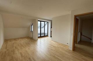 Wohnung mieten in 08056 Zwickau, einzigartige Dachgeschosswohnung in zentrumsnaher Lage mit Einbauküche