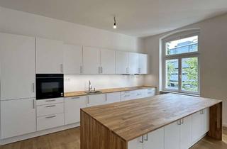 Wohnung mieten in Hammerstraße 26, 40219 Unterbilk, Altbau: Traumwohnung im Medienhafen