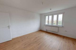 Wohnung mieten in Waldstr. 22, 06886 Lutherstadt Wittenberg, Geräumige 4-Zimmer-Wohnung mit Wannenbad und viel Lichteinfall