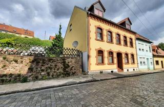 Wohnung mieten in Borngasse 30, 06295 Lutherstadt Eisleben, Schöne 2-Zimmer-Wohnung mit Balkon zu vermieten