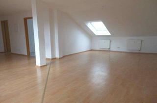 Wohnung mieten in Hoyerswerdaer Straße 29, 01099 Innere Neustadt, +++ Individuelle Dachgeschosswohnung mit Aufzug in der Neustadt +++