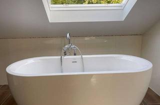 Wohnung mieten in Kamperstraße, 40589 Holthausen, Exklusive Maisonette-Wohnung mit großer Dachterrasse und 5 Zimmern!