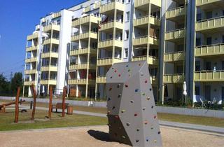Wohnung mieten in Gensinger Straße 13, 10315 Friedrichsfelde, Ideal für Familien - Grosse 3 -Zimmer-Wohnung mit sonnigem Balkon