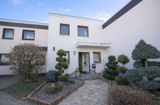 Reihenhaus kaufen in 75180 Dillweißenstein, Top gepflegtes, modernisiertes Reihenhaus mit Südgarten & Garage