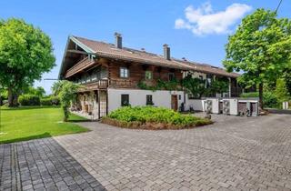 Bauernhaus kaufen in 83104 Tuntenhausen, Wohnen mit Seele: Saniertes Bauernhaus mit Alpenblick in idyllischer Alleinlage