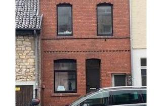 Haus kaufen in 52223 Stolberg, Investor oder Handwerker gesucht: Dreifamilienhaus mit zwei vermieteten Einheiten