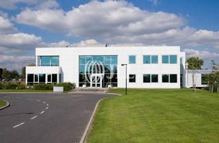 Gewerbeimmobilie kaufen in 50769 Köln, Verkauf Hallen-/Büroflächenkombination in hochfrequentierter Lage