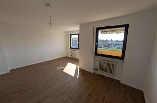 Wohnung mieten in Happurger Straße, 90482 Laufamholz, Erstbezug nach Renovierung: helle 2‑Zi‑Wohnung mit Loggia, EBK, Aufzug & Stellplatz