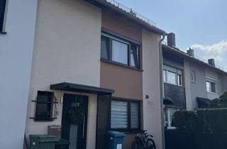 Reihenhaus kaufen in 85057 Ingolstadt, Charmantes Reihenhaus mit 6 Zimmern in Ingolstadt-Nordwest