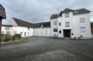 Haus kaufen in 56357 Marienfels, Marienfels: Anwesen mit 3 Wohneinheiten und Nebengebäude