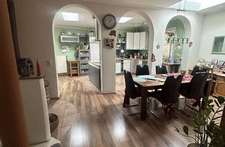 Haus mieten in Pliesterbecker Straße 150, 46284 Dorsten, Besonderes Einfamilienhaus mit Kaminofen, 90 m² Garten und Garage in Holsterhausen