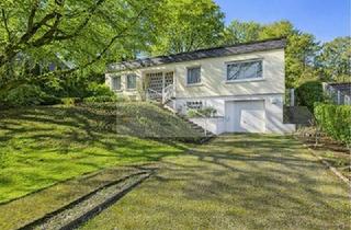 Haus kaufen in 53757 Sankt Augustin, Ankommen. Wohlfühlen. Zuhause sein – stilvoller Bungalow mit Doppelgarage und überdachter Terrasse