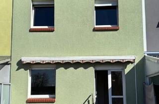 Reihenhaus kaufen in Belliner Straße 52b, 17373 Ueckermünde, Gepflegtes preisgünstiges Reihenhausmittelhaus, vollunterkellert mit Gartenfläche in Ueckermünde zu verkaufen
