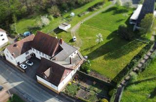 Haus kaufen in 66879 Kottweiler-Schwanden, Kottweiler-Schwanden - Gebäudeensemble mit drei Wohnhäusern und Bebauungsmöglichkeit