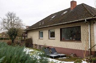 Einfamilienhaus kaufen in 28816 Stuhr, Stuhr - *** WALDBLICK in der NÄHE vom SEE in beliebter LAGE mit viel POTENZIAL für FAMILIEN ***