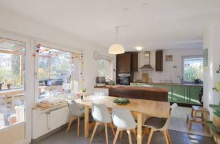 Haus kaufen in 75233 Tiefenbronn, Tiefenbronn - Nachhaltiger Wohntraum: Großzügiges, A+-zertifiziertes Familienhaus mit Garten und Einlieger-Potenzial