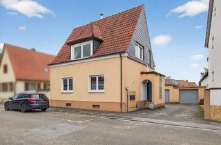 Haus kaufen in 76751 Jockgrim, Jockgrim - Gepflegtes Zweifamilienhaus mit zwei Garagen und großem Grundstück