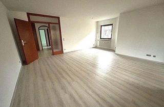Mehrfamilienhaus kaufen in 75305 Neuenbürg, Neuenbürg - 3-Zimmer-Wohnung mit Balkon und Garage in ruhiger Wohnlage auf dem Buchberg
