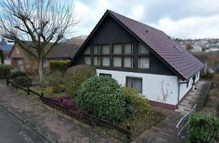 Einfamilienhaus kaufen in 37688 Beverungen, Beverungen - Gepflegtes, massives Einfamilienhaus mit Garage und Garten in Beverungen