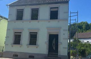 Haus kaufen in 66606 St. Wendel, St. Wendel - Freistehendes kernsarniertes 1-2 Familienhaus in St. Wendel-OT zu verkaufen