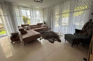 Wohnung kaufen in 75223 Niefern-Öschelbronn, Niefern-Öschelbronn - Offene und großzügige 3,5-Zimmer-Wohnung mit Garten & Kamin