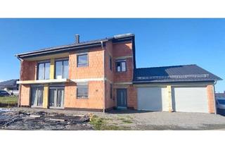 Mehrfamilienhaus kaufen in 74706 Osterburken, Osterburken - Großes Mehrfamilienhaus mit Doppelgarage und Garten