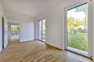 Wohnung kaufen in Lindenstraße 8, 16548 Glienicke, Glienicke/Nordbahn - Über den Dächern: Dachgeschoss-Wohnung mit Weitblick