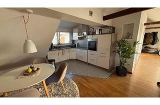 Wohnung kaufen in 90459 Nürnberg, Nürnberg - Sonnige Dachgeschosswohnung zu verkaufen, 3 Zimmer