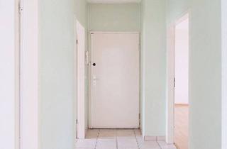 Wohnung kaufen in Frankfurter Allee, 10365 Berlin, Berlin - 3-Zimmer-Dachgeschosswohnung mit Terrasse und Aussicht