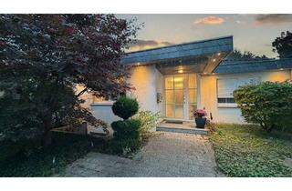 Doppelhaushälfte kaufen in 47178 Duisburg, Duisburg - Traumhafter Bungalow mit Garten und vermieteter Doppelhaushälfte in Duisburg-Vierlinden!