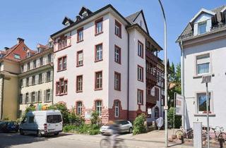 Wohnung kaufen in 79100 Freiburg, Freiburg im Breisgau - Altbau-Juwel in der Wiehre 6-Zimmer-Wohnung in saniertem Jugendstil-Stadthaus in 79100 Freiburg