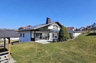 Haus kaufen in 96486 Lautertal, Lautertal - Ambitioniertes Wohnen mit Indoor-Pool und 3 Garagen!