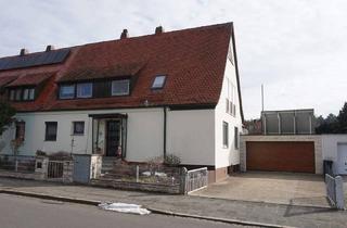 Haus kaufen in 90469 Nürnberg, Nürnberg - Adrettes 2-Familienhaus mit großem Garten in Nürnberg - Süd Haus kaufen