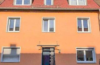 Haus kaufen in 90431 Nürnberg, Nürnberg - 3 Fam. Hs. 2 Whg. vermietet; 1 Whg. frei in ruhiger Lage N - Eberhardshof Haus kaufen