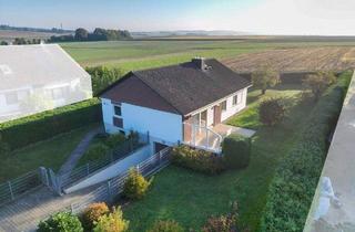Haus kaufen in 85114 Buxheim, Buxheim - Älterer Bungalow auf tollem Grundstück in Buxheim-Tauberfeld