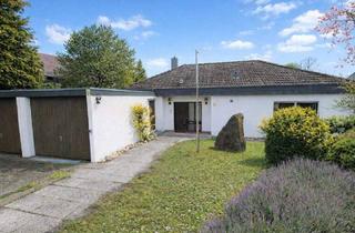 Haus kaufen in 75417 Mühlacker, Mühlacker - Wohnen im Grünen: Winkelbungalow mit Einliegerwohnung in Mühlacker-Dürrmenz