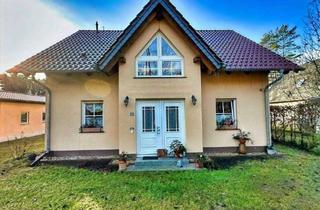 Einfamilienhaus kaufen in 16244 Schorfheide, Schorfheide - Exklusiv und massiv - Modernes Wohnen am Waldrand von Groß Schönebeck (Schorfheide)