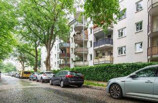 Wohnung kaufen in Landsberger Allee, 13055 Berlin, Berlin - 4-Zimmer-Familienwohnung mit Balkon: fußläufig von der Landsberger Allee entfernt
