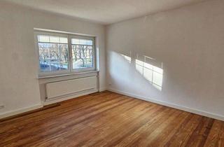 Wohnung kaufen in 18057 Rostock, Altbauperle im Hansaviertel – stilvoll saniert mit Balkon in Bestlage