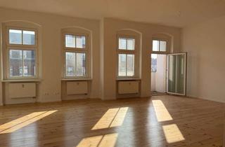 Wohnung kaufen in Berliner Allee 253, 13088 Weißensee, Bezugsfreie, große 3-Zimmer-Altbauwohnung mit Wohnküche, 2 Balkonen & Fahrstuhl – ideal für Familien